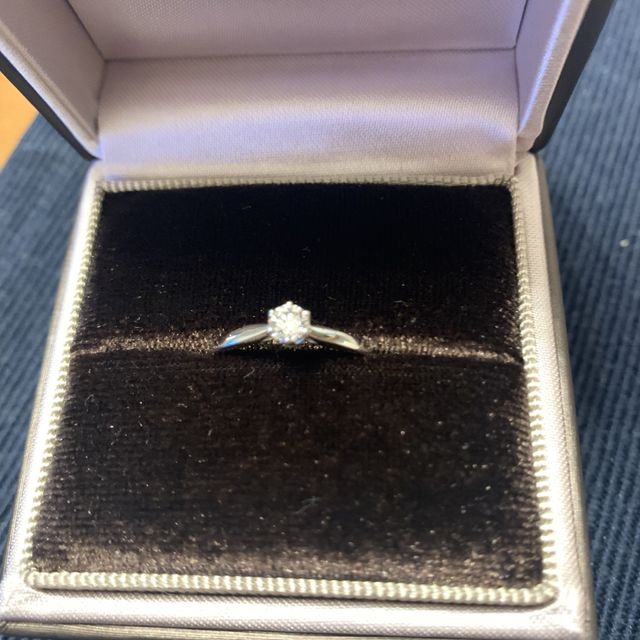 【アイプリモ(I-PRIMO)の口コミ】 たくさんの種類、形の指輪がありましたが、その中でもデザインがとても気…