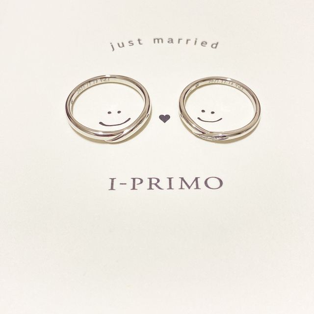 【アイプリモ(I-PRIMO)の口コミ】 婚約指輪と重ね着けしたときのフィット感。デザイン。
婚約指輪を買ったと…