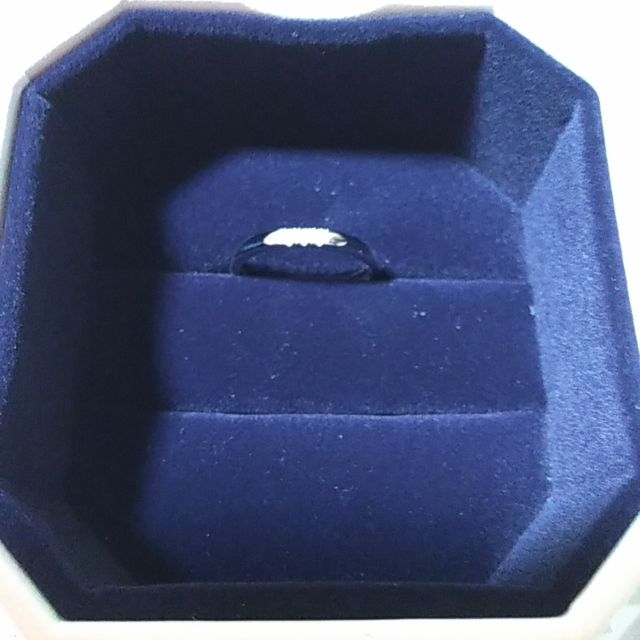 【4℃ BRIDAL(ヨンドシーブライダル)の口コミ】 このゼザインを探していてたまたま4℃にあったので試着させてもらいました…