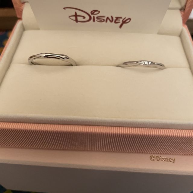 【ケイウノ ブライダル(K.UNO BRIDAL)の口コミ】 雑誌でこの指輪を見かけ、もともと気になっていました。店舗で実物を見せ…