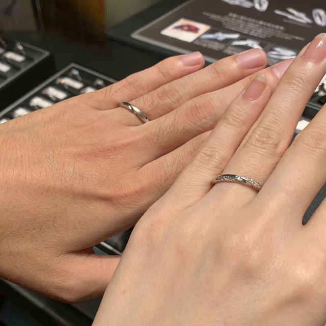 【エクセルコダイヤモンド(EXELCO DIAMOND)の口コミ】 窓口業務の仕事でもつけていたいため、シンプルすぎずでもキラキラしてい…