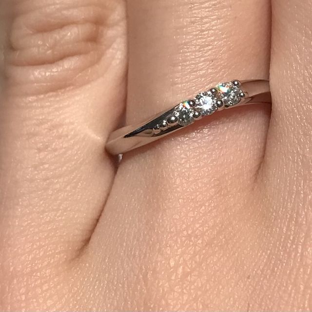 【銀座ダイヤモンドシライシの口コミ】 全ての結婚指輪にハートキューピットというダイヤモンドを使用されており…