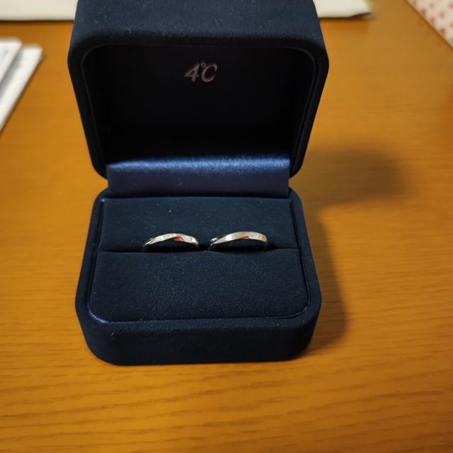 【4℃ BRIDAL(ヨンドシーブライダル)の口コミ】 1番は金額。他の大手のブランドと比較してもかなり安いのに、一切ひけをと…