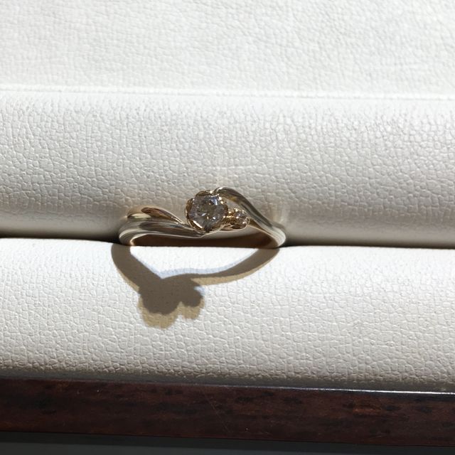 【杢目金屋(もくめがねや)の口コミ】 杢目金屋ならではの温かみのある杢目模様の指輪で、色味も手にフィットし…