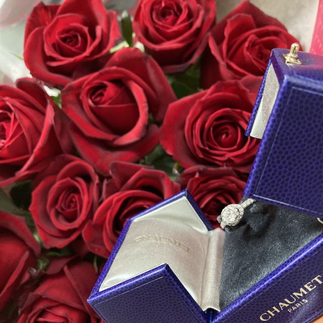 【ショーメ(CHAUMET)の口コミ】 彼がプロポーズでサプライズでプレゼントしてくれました。いろんなジュエ…