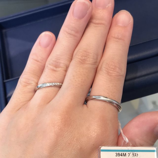 【銀座ダイヤモンドシライシの口コミ】 ダイヤモンドにこだわったブライダルリングの老舗の指輪です
つや消し加工…
