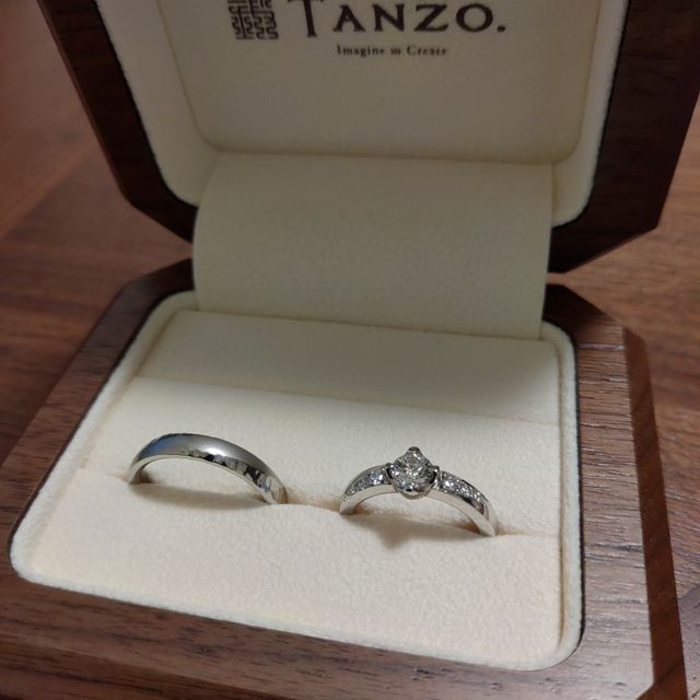 【TANZO.(鍛造指輪)の口コミ】 既製品ではなく希望通りのデザインにできたことです。
鍛造という形で職人…