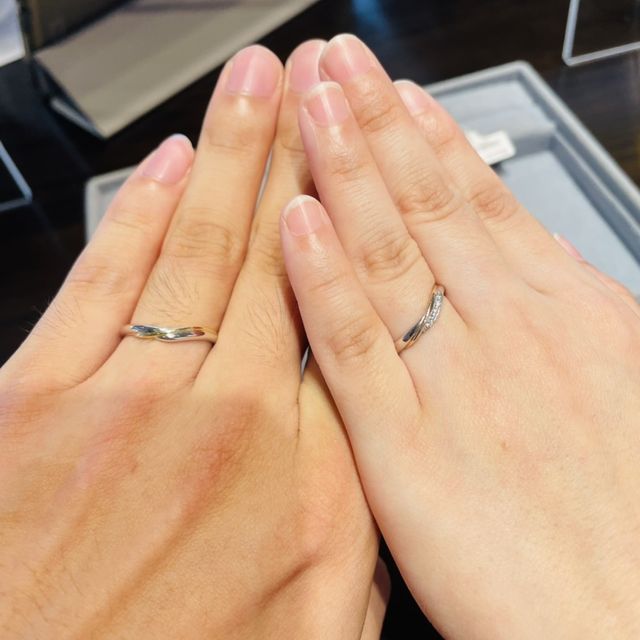 【ケイウノ ブライダル(K.UNO BRIDAL)の口コミ】 ウェーブ＆Vラインが入っており、指長効果があるだけでなく、マイルドで優…