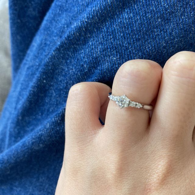 【銀座ダイヤモンドシライシの口コミ】 ①指輪の意味②つけ心地③永久メンテナンスの順番付けにより指輪探しを始めた…