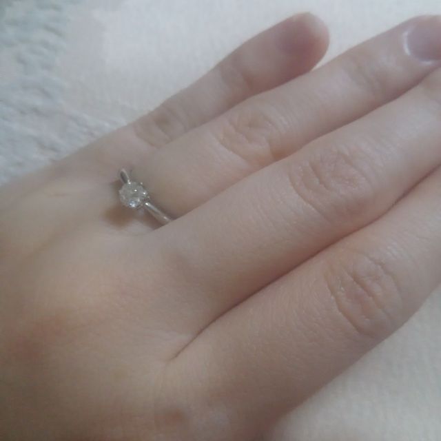 【エクセルコダイヤモンド(EXELCO DIAMOND)の口コミ】 指輪の土台にダイヤモンドが埋め込まれてるのはこのブランドだけだそうで…