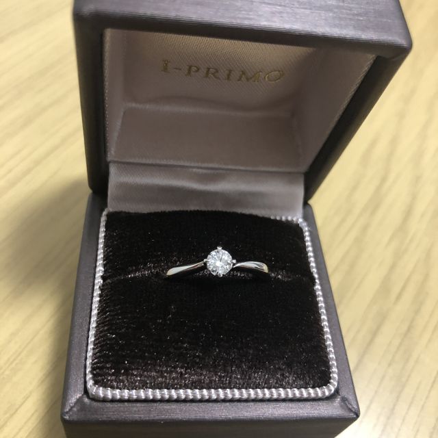 【アイプリモ(I-PRIMO)の口コミ】 デザインが豊富で何度も試着して自分に合うものを選ぶことができたのと、…