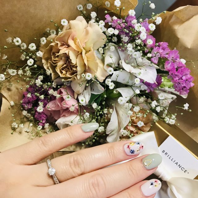 【BRILLIANCE+(ブリリアンスプラス)の口コミ】 ダイヤモンドプロポーズだった為、あとからデザインを一緒に決めていきま…