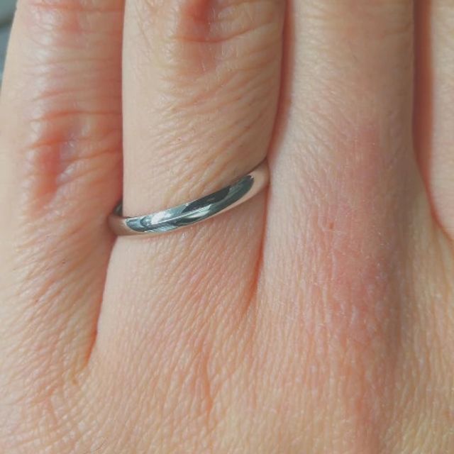 【BRILLIANCE+(ブリリアンスプラス)の口コミ】 シンプルで扱いやすいマリッジリングを探しており、ピッタリだと感じまし…