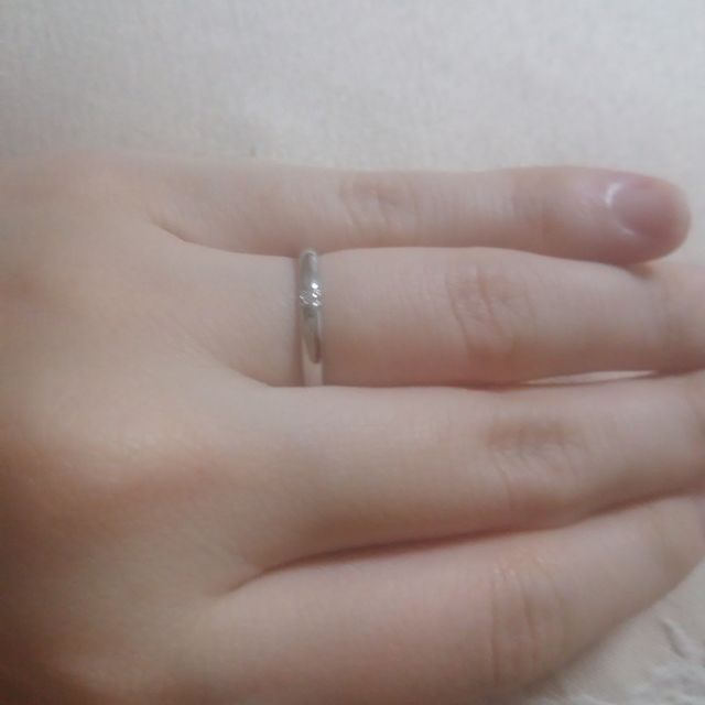 【エクセルコダイヤモンド(EXELCO DIAMOND)の口コミ】 やっぱりデザインです！シンプルなんだけど、センターにさりげなく付いた…