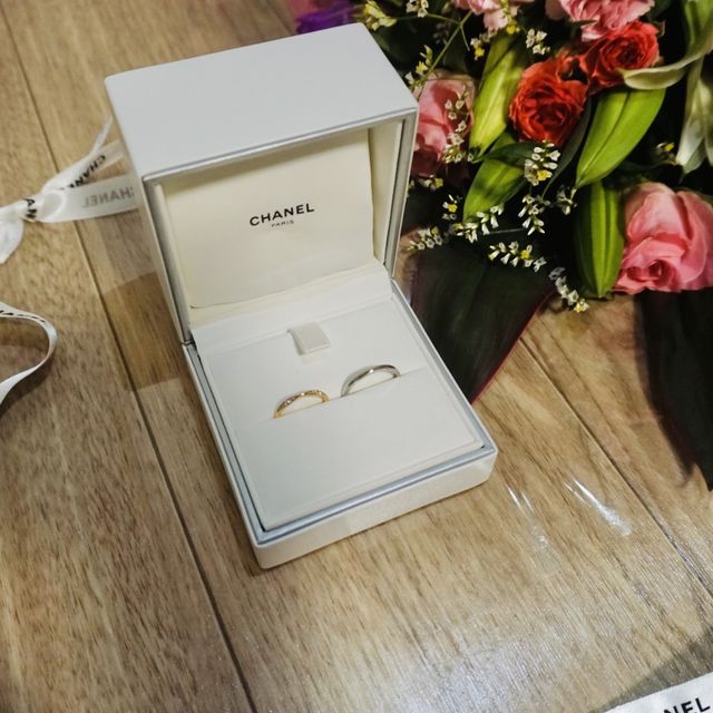 【シャネル(CHANEL)の口コミ】 指輪のデザインを重視で決めました。カメリアの形は他のブランドになく、C…
