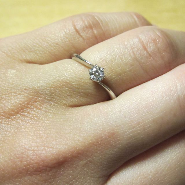 【ラザール ダイヤモンド(LAZARE DIAMOND)の口コミ】 指輪を選んでくれたのは主人です。
何件も検討した結果、こちらのブランド…