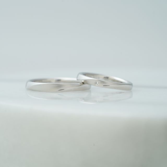 【THREE TREES(スリーツリーズ)の口コミ】 せっかくなら結婚指輪は手作りしたいと思っていました。婚約指輪に合うデ…