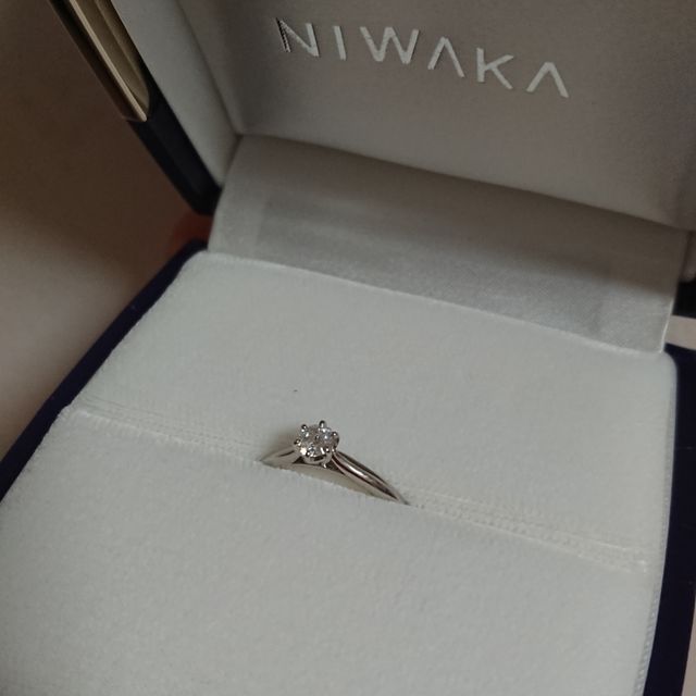 【俄(にわか)の口コミ】 リングの素材がプラチナであること、ダイヤモンドが入っていることが１番…