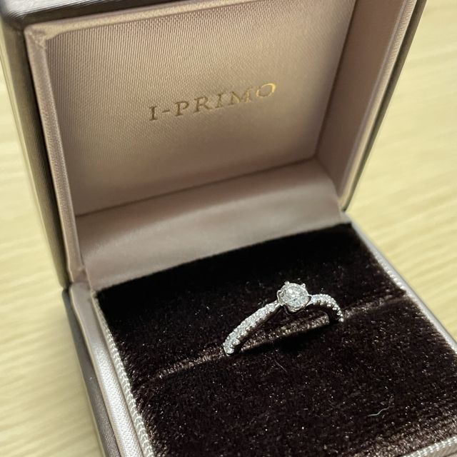 【アイプリモ(I-PRIMO)の口コミ】 今後、購入する結婚指輪と合いそうなものを選択しました。スマートかつゴ…