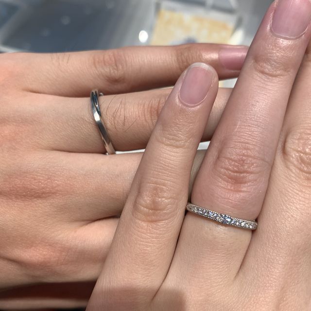 【エクセルコダイヤモンド(EXELCO DIAMOND)の口コミ】 私の指はふっくらとしていて、大きく太めなので、リングが負けないように…