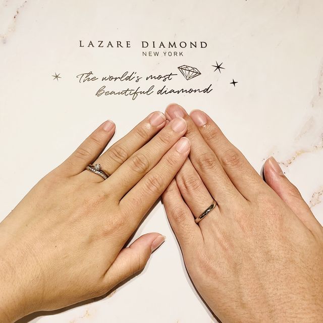 【ラザール ダイヤモンド(LAZARE DIAMOND)の口コミ】 婚約指輪でプレゼントしてもらったブランドで揃えたので、ラザールさんに…