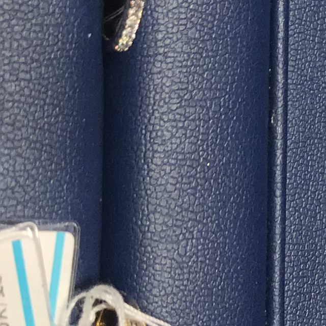 【銀座ダイヤモンドシライシの口コミ】 デザイン、ダイヤモンド、全て納得できるものでした。
指輪の決め手は婚約…