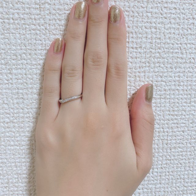 【銀座ダイヤモンドシライシの口コミ】 ・他のブランドの指輪と一番違うと思った点は着け心地でした
関節のところ…