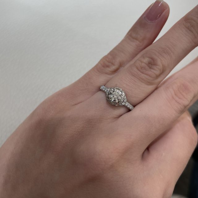 【ショーメ(CHAUMET)の口コミ】 リアンダムールに一目惚れしてつけてみました。とても可愛くも、相当カラ…