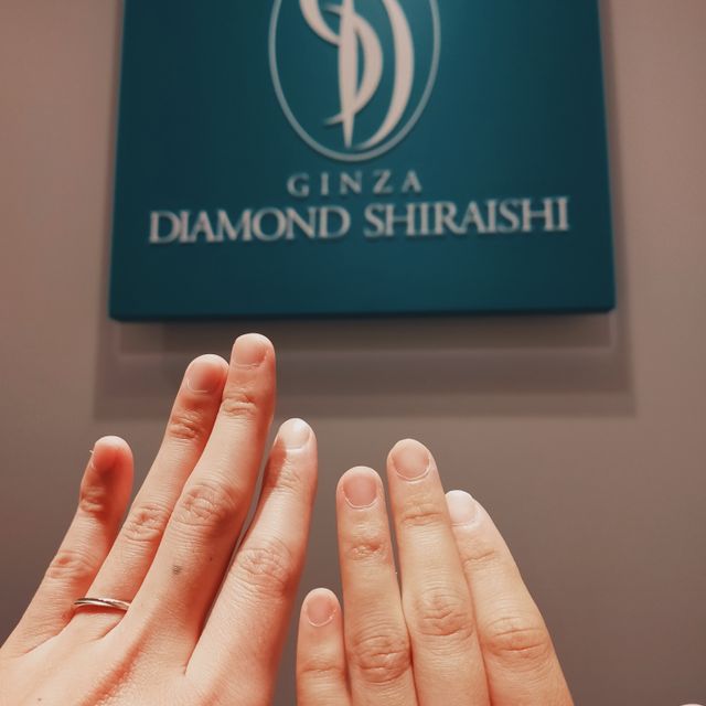 【銀座ダイヤモンドシライシの口コミ】 当初はシンプルな指輪がいいなぁ〜なんて来店していました。しかし！試着…