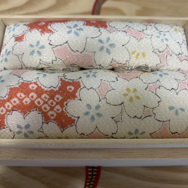 【杢目金屋(もくめがねや)の口コミ】 日本ブランドで、デザインが上品かつ珍しい為。広告でこちらの杢目金屋の…