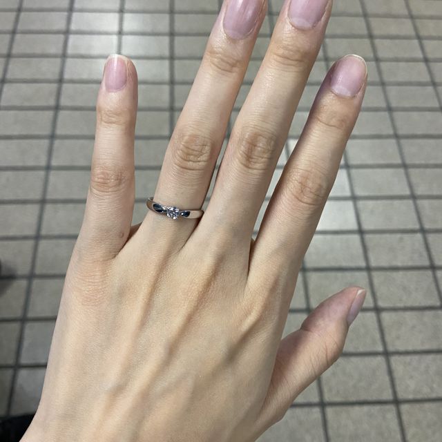 【ティファニー(Tiffany & Co.)の口コミ】 婚約期間は会社につけていきたい、結婚後は休みの日などに結婚指輪と重ね…