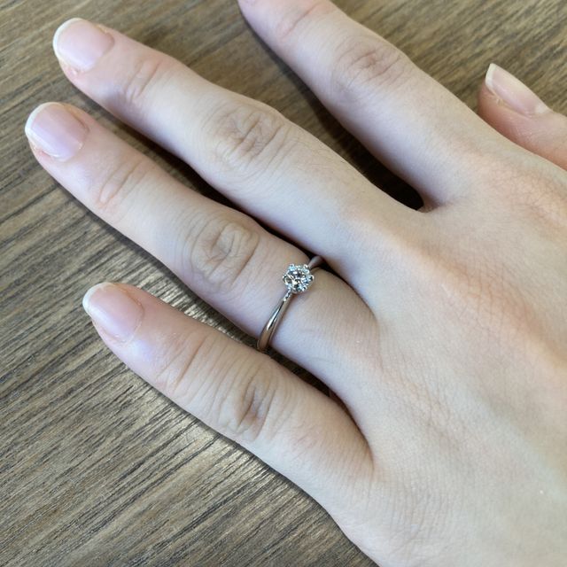 【出雲結(いずもゆい)の口コミ】 デザインを色々見比べてて、形がシンプルな物を候補にあげ、その中から選…