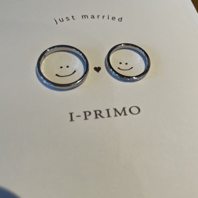 【アイプリモ(I-PRIMO)の口コミ】 ・派手すぎないデザインで、結婚指輪感がしっかりある
・丸みを帯びたデザ…