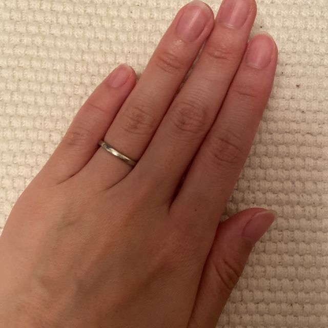【カルティエ(Cartier)の口コミ】 毎日つけるものなので、邪魔にならないように、細めのものがいいなと思っ…