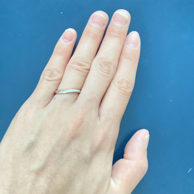 【アイプリモ(I-PRIMO)の口コミ】 指が全体的に太くメリハリが無いのがコンプレックスでした。こちらの指輪…