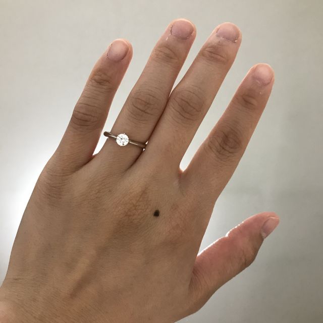 【銀座ダイヤモンドシライシの口コミ】 プロポーズの時にダイヤだけを彼にプレゼントしてもらいました。その時の…