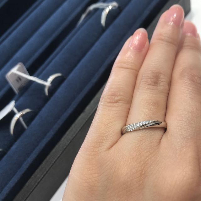 【4℃ BRIDAL(ヨンドシーブライダル)の口コミ】 高品質なのに、10万円以下から買える価格帯の広さが良いですね！色々なブ…