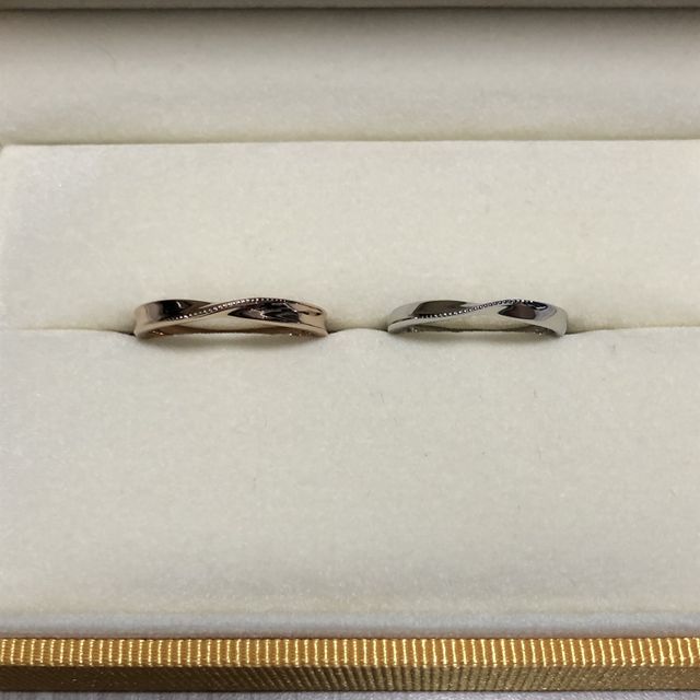 【ケイウノ ブライダル(K.UNO BRIDAL)の口コミ】 担当してくださったスタッフさん・デザイナーさんから、色々な既製品を見…