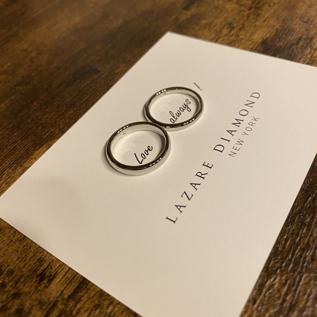 【ラザール ダイヤモンド(LAZARE DIAMOND)の口コミ】 プレゼントした婚約指輪がラザールダイヤモンドであったのと、シンプルな…