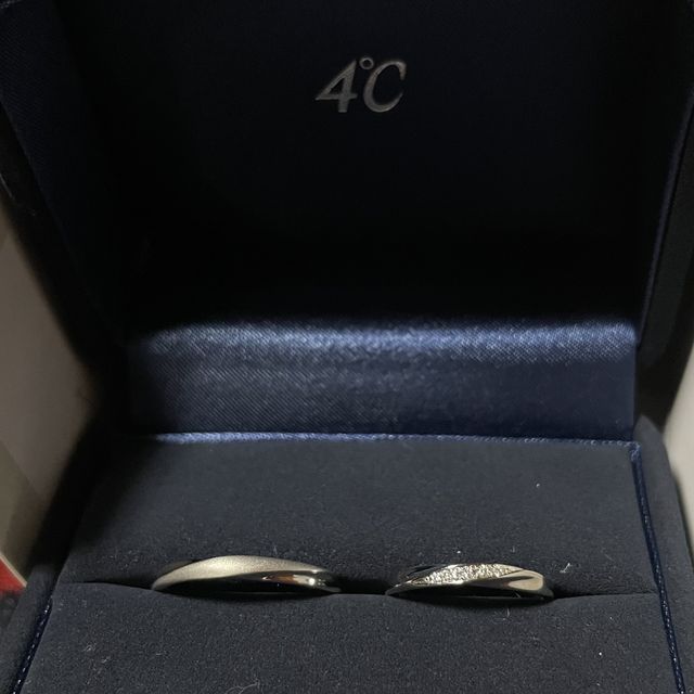 【4℃ BRIDAL(ヨンドシーブライダル)の口コミ】 派手すぎないシンプルめのデザインの指輪を探してて、欲しいイメージぴっ…
