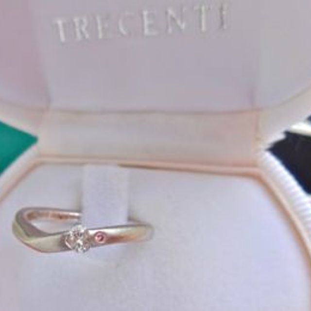 【TRECENTI(トレセンテ)の口コミ】 結婚指輪はシンプルな物しかないと思っていた中、【ハートのダイヤ＆ピン…