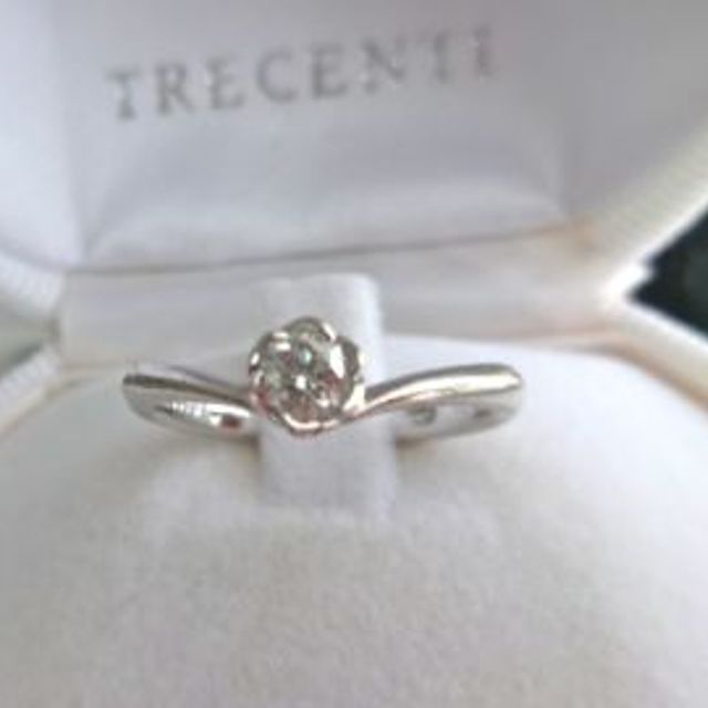 【TRECENTI(トレセンテ)の口コミ】 結婚指輪はシンプルな物しかないと思っていた中、【ハートのダイヤ＆ピン…