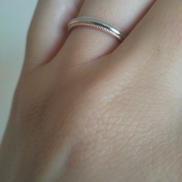 【MIKIMOTO(ミキモト)の口コミ】 もともとミキモトの結婚指輪に憧れていました。
シンプルだけど他と少しだ…