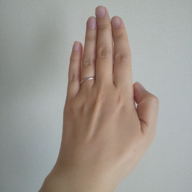 【MIKIMOTO(ミキモト)の口コミ】 もともとミキモトの結婚指輪に憧れていました。
シンプルだけど他と少しだ…