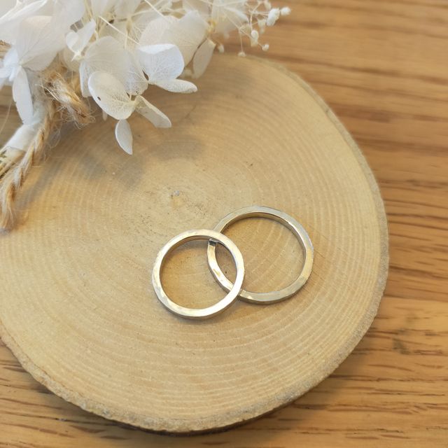 【CRAFY(クラフィ)の口コミ】 元々指輪はあまりつけないのですが、二人の思い出のために婚約指輪を購入…