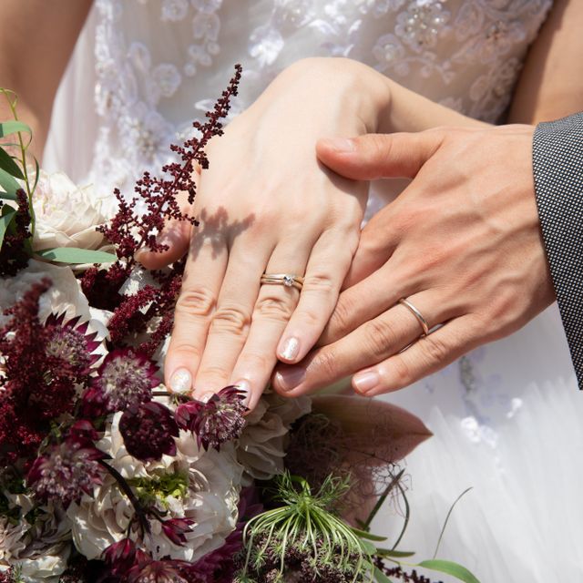 【杢目金屋(もくめがねや)の口コミ】 婚約指輪もこちらの杢目金屋さんでオーダーした
素敵な指輪を頂いたので
…