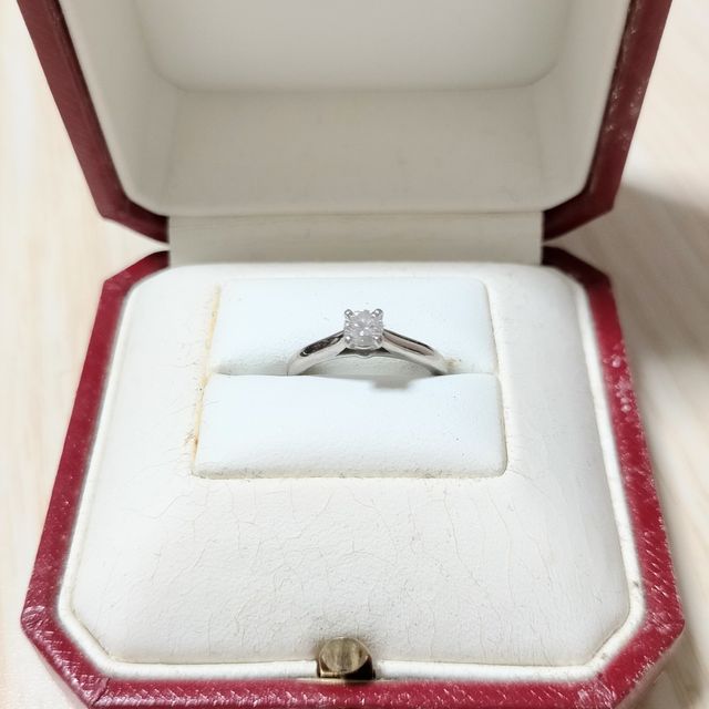【カルティエ(Cartier)の口コミ】 カルティエの指輪には昔からずっと憧れがありました。
それを知っていた当…