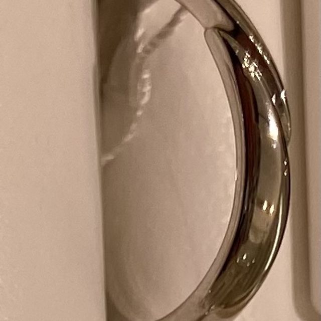 【EYE JEWELRY UMAKI(アイジュエリー ウマキ)の口コミ】 シンプルなデザインの指輪です。価格は良心的です。毎日身につけていても…