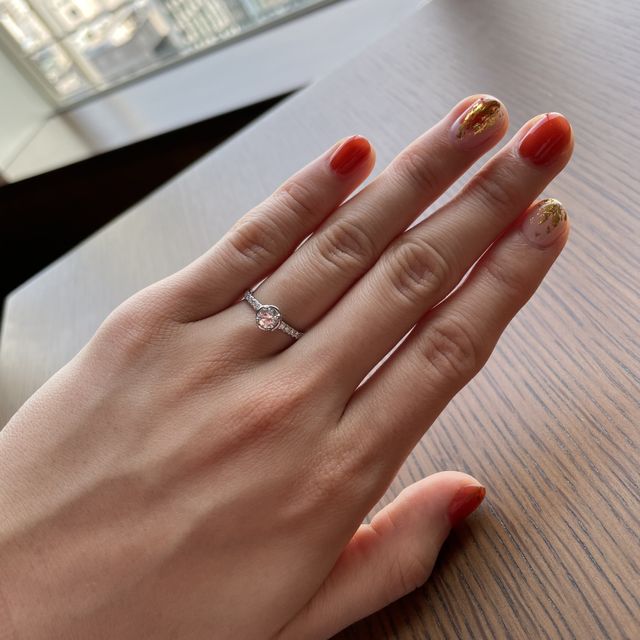 【ピアジェ(PIAGET)の口コミ】 初めて試着した時に、びびっときました。幅が細く華奢なので、ダイヤが多…