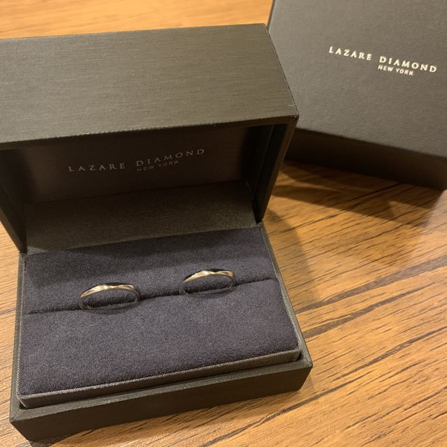 【ラザール ダイヤモンド(LAZARE DIAMOND)の口コミ】 さりげないウェーブですが、少しエッジの効いたウェーブの質感に一目惚れ…